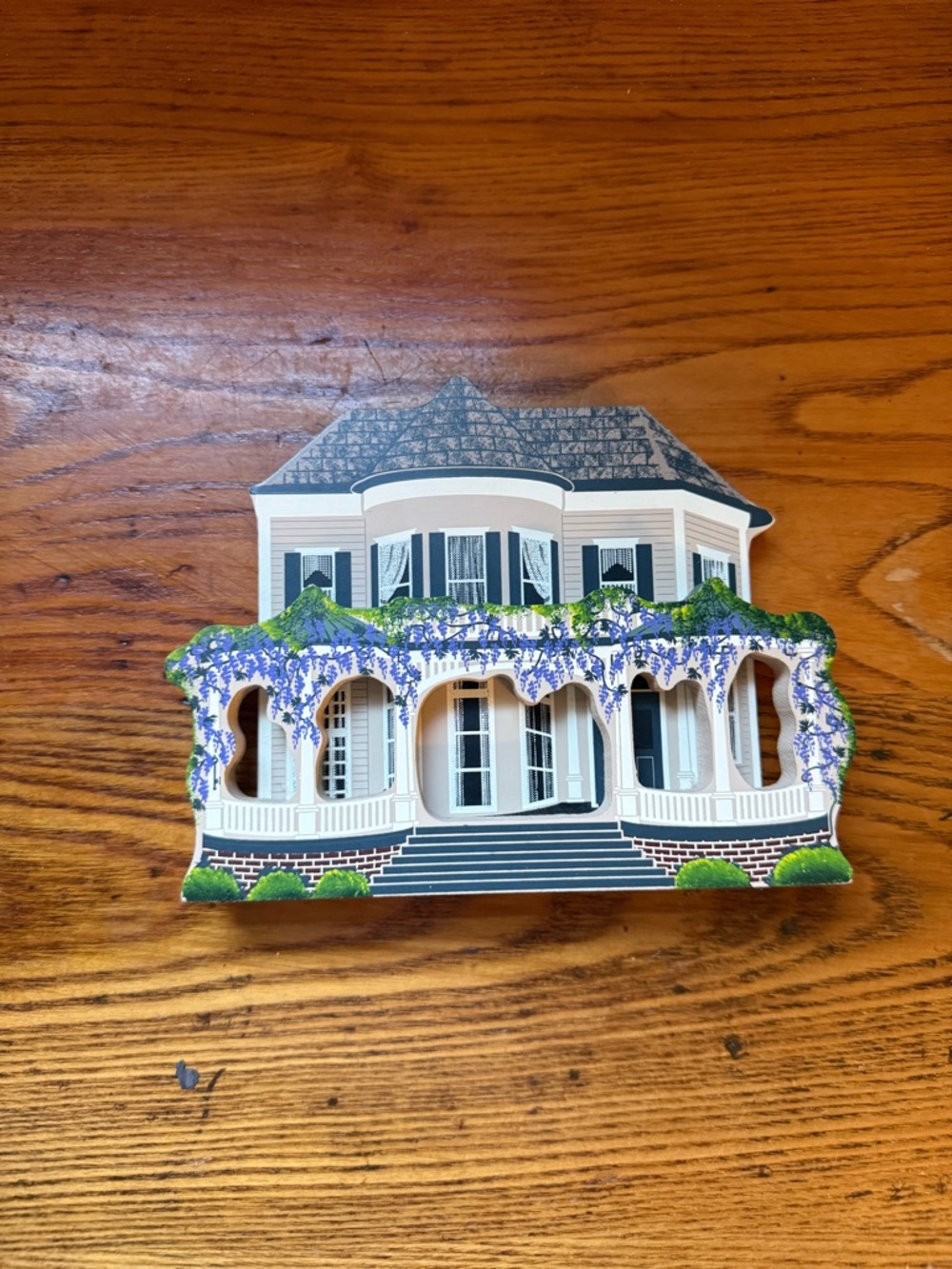 1994 Savannah Shelia's Collectibles Wooden Shelf Sitter Historic Chestnutt House